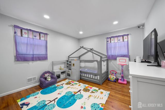 2 Wick Drive, Sayreville, NJ 08872