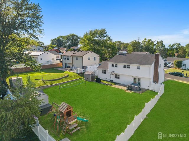 2 Wick Drive, Sayreville, NJ 08872