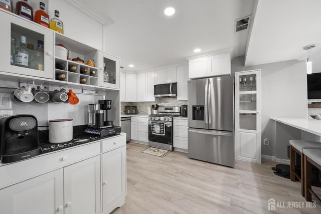 2 Wick Drive, Sayreville, NJ 08872
