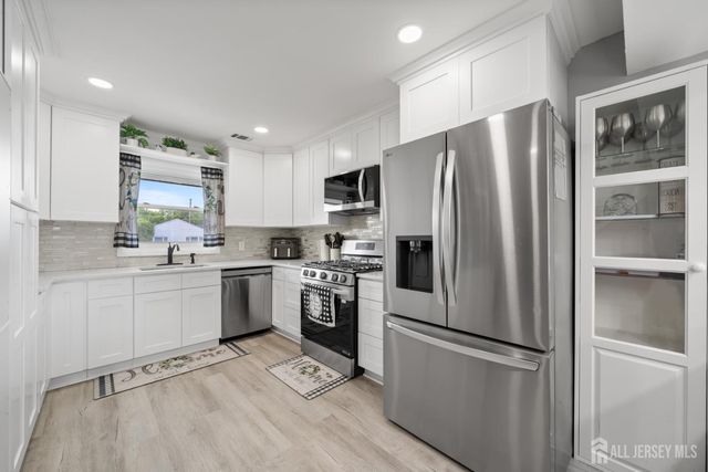 2 Wick Drive, Sayreville, NJ 08872