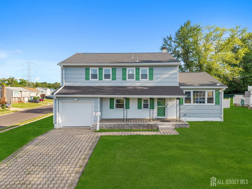 2 Wick Drive, Sayreville, NJ 08872