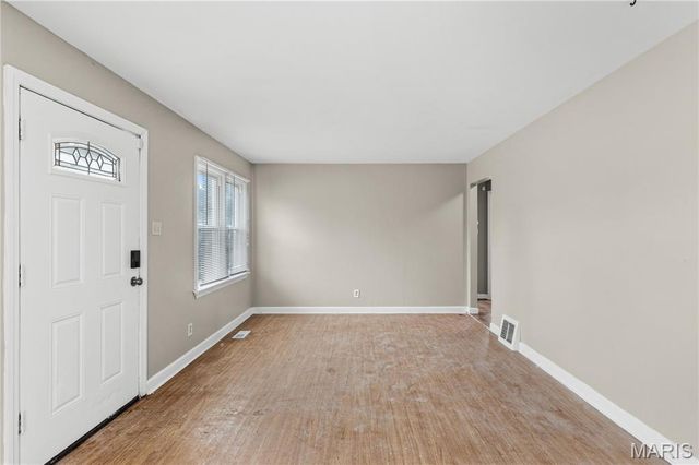 195 Saint Luke Drive, Florissant, MO 63031