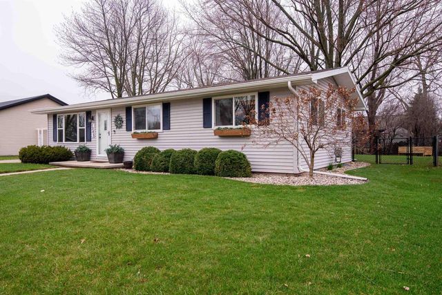 1045 MELISSA STREET, Menasha, WI 54952