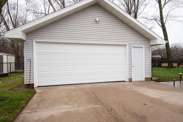1045 MELISSA STREET, Menasha, WI 54952