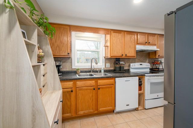 1045 MELISSA STREET, Menasha, WI 54952