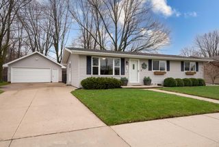1045 MELISSA STREET, Menasha, WI 54952