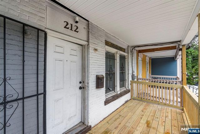 212 11th Street, Newark, NJ 07107