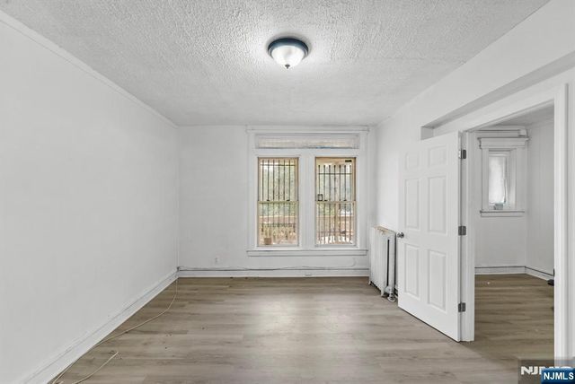 212 11th Street, Newark, NJ 07107