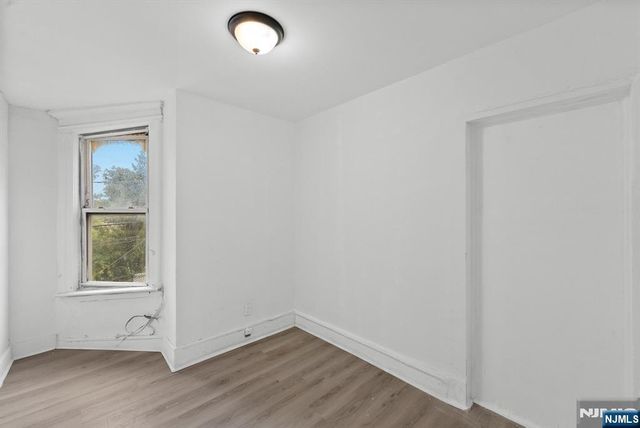 212 11th Street, Newark, NJ 07107