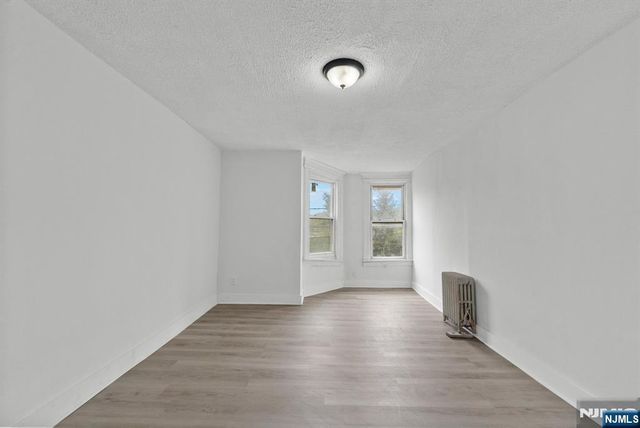 212 11th Street, Newark, NJ 07107