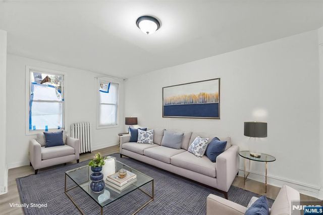 212 11th Street, Newark, NJ 07107