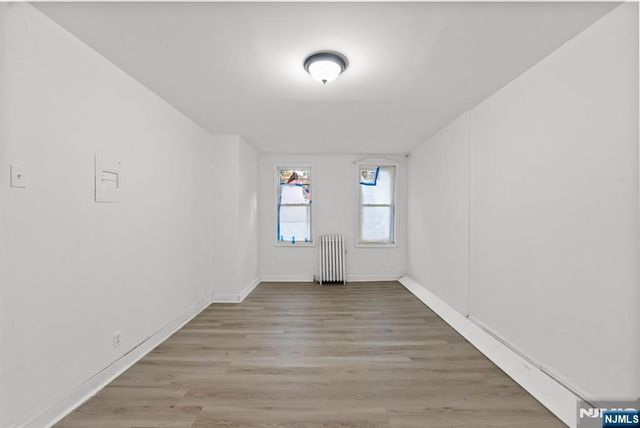 212 11th Street, Newark, NJ 07107
