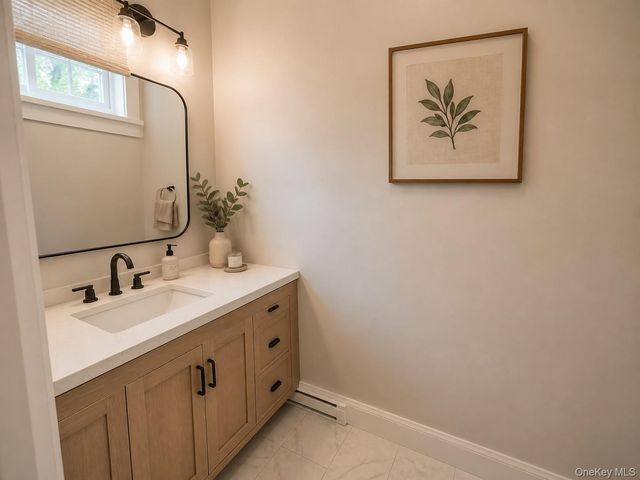 5 Broadhurst Street, Port Jefferson, NY 11776