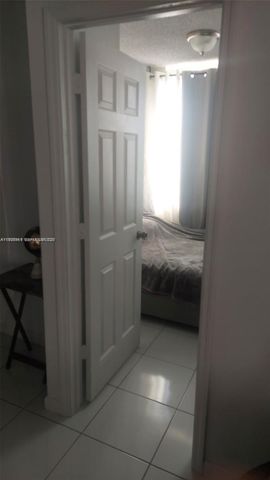 6921 Environ Blvd 4P, Lauderhill, FL 33319