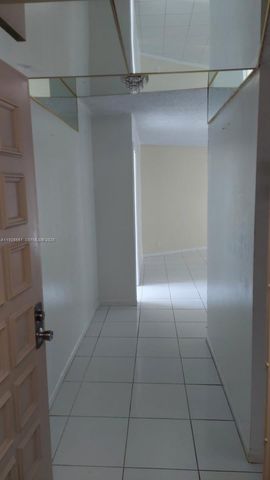 6921 Environ Blvd 4P, Lauderhill, FL 33319