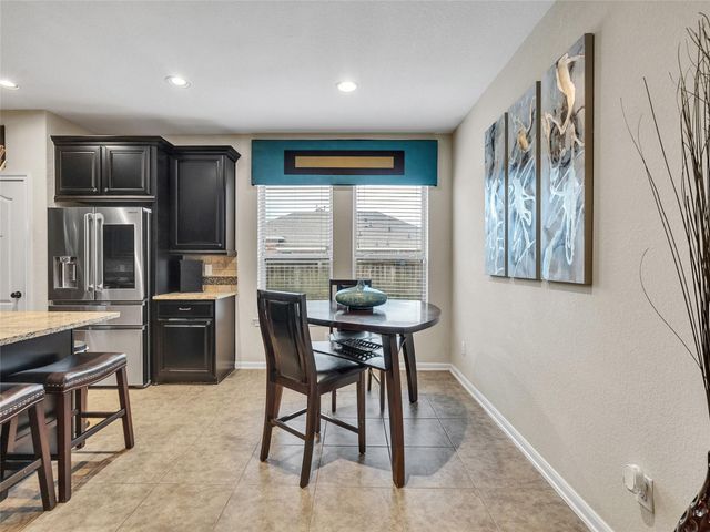 6530 Hunters Creek Lane, Baytown, TX 77521