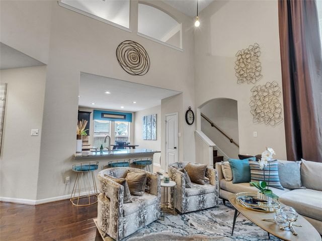 6530 Hunters Creek Lane, Baytown, TX 77521