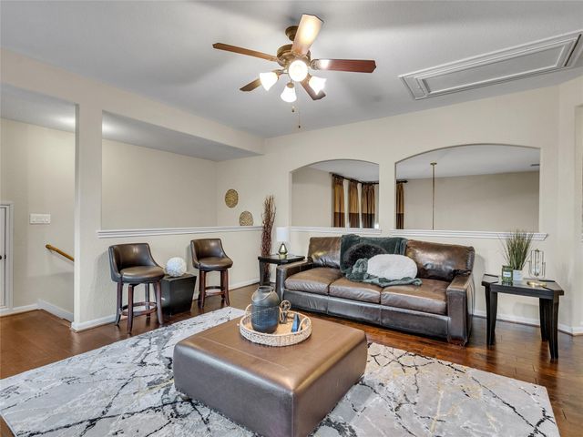 6530 Hunters Creek Lane, Baytown, TX 77521