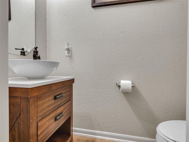 6530 Hunters Creek Lane, Baytown, TX 77521