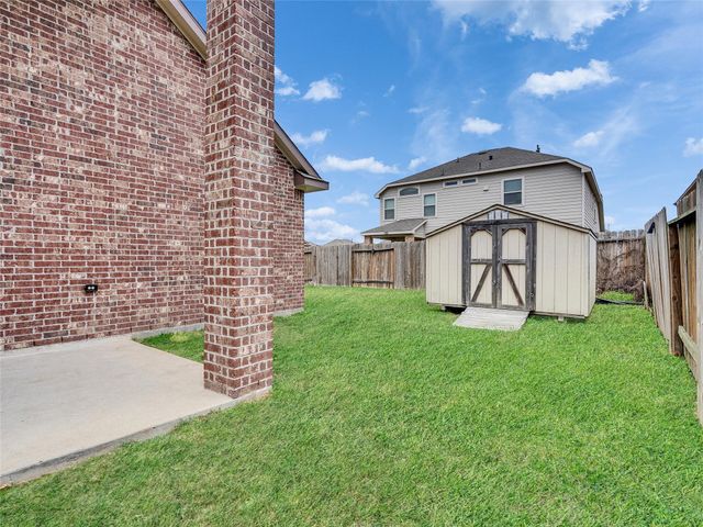 6530 Hunters Creek Lane, Baytown, TX 77521