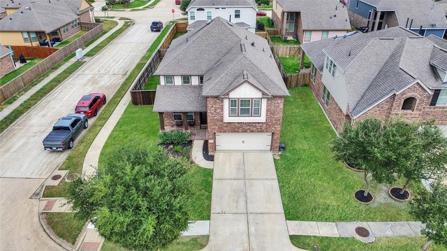 6530 Hunters Creek Lane, Baytown, TX 77521