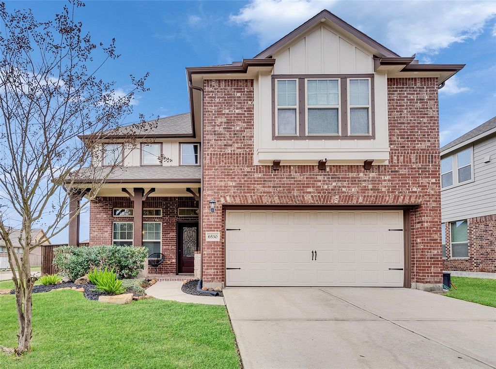 6530 Hunters Creek Lane, Baytown, TX 77521