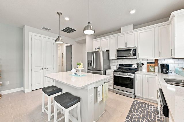10208 COASTAL SHORES DRIVE, Parrish, FL 34219