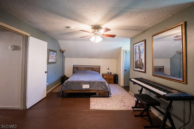 1053 S Main St, Phillipsburg Town, NJ 08865