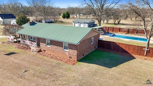181 Kewanee Drive, Byron, GA 31008