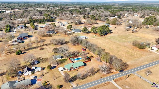 181 Kewanee Drive, Byron, GA 31008