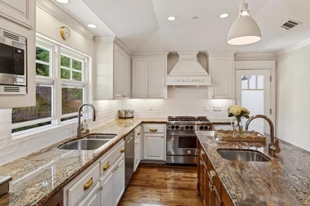 63 Ridgecourt, Woodside, CA 94062