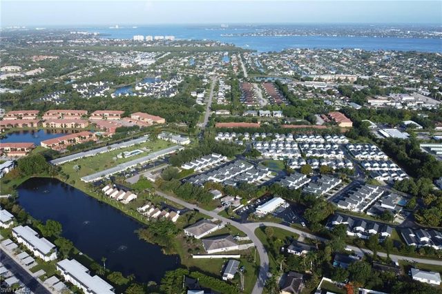 6701 Fiesta LN, Fort Myers, FL 33919