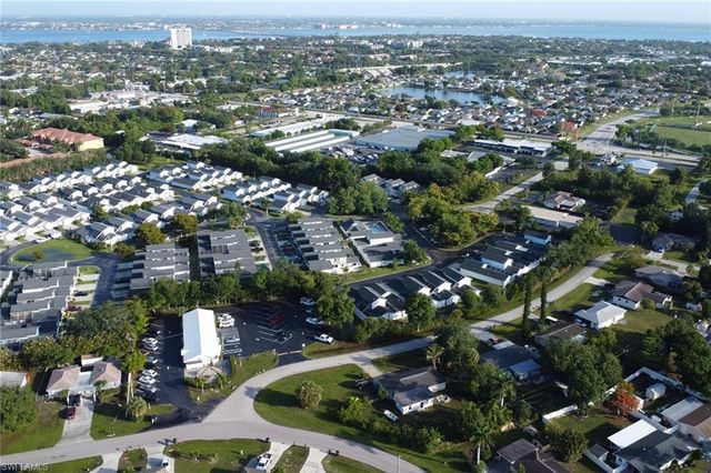 6701 Fiesta LN, Fort Myers, FL 33919