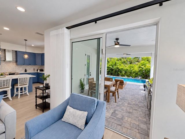 1647 SIESTA DRIVE, Sarasota, FL 34239