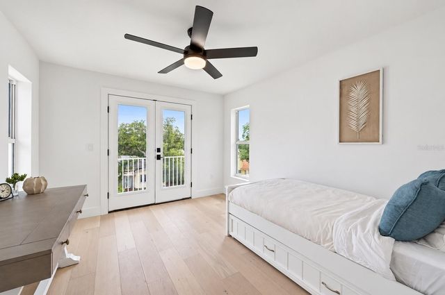 1647 SIESTA DRIVE, Sarasota, FL 34239