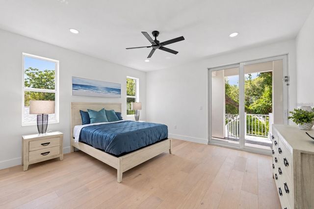 1647 SIESTA DRIVE, Sarasota, FL 34239