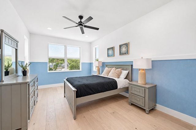 1647 SIESTA DRIVE, Sarasota, FL 34239