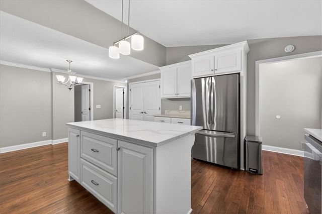 201 S Jackson Street, Spring Hill, KS 66083