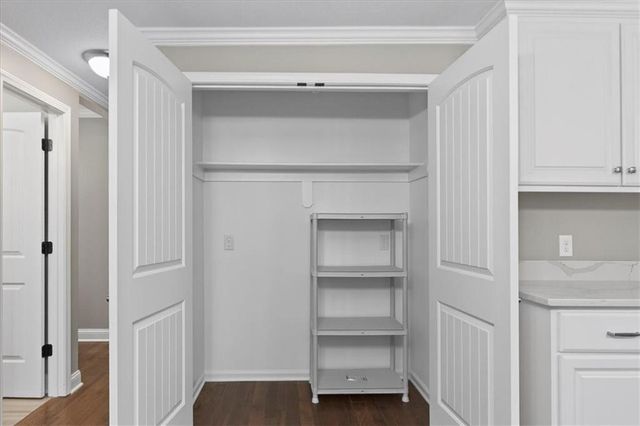 201 S Jackson Street, Spring Hill, KS 66083