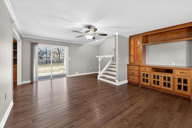 201 S Jackson Street, Spring Hill, KS 66083