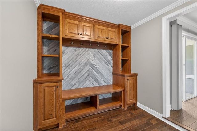 201 S Jackson Street, Spring Hill, KS 66083