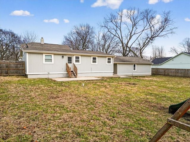201 S Jackson Street, Spring Hill, KS 66083