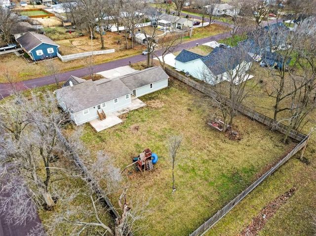 201 S Jackson Street, Spring Hill, KS 66083