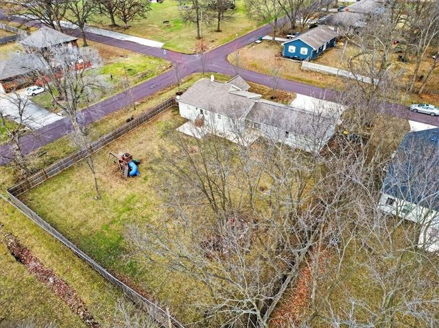 201 S Jackson Street, Spring Hill, KS 66083