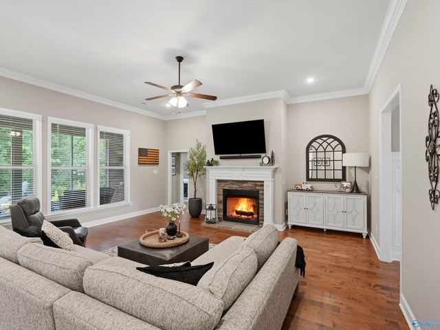 5001 River Birch Lane, Owens Cross Roads, AL 35763