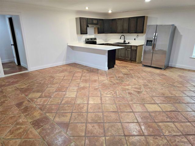 2351 Longhorn Street B, Dallas, TX 75228