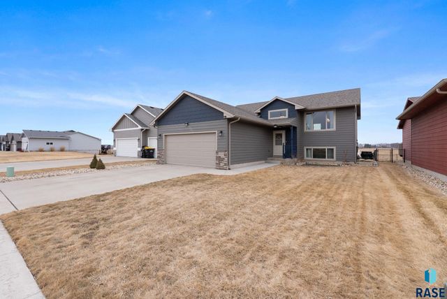 9320 W Colton St Street, Sioux Falls, SD 57106