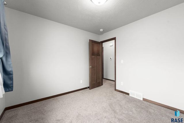 9320 W Colton St Street, Sioux Falls, SD 57106