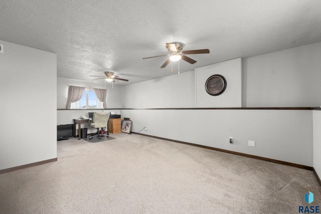 9320 W Colton St Street, Sioux Falls, SD 57106