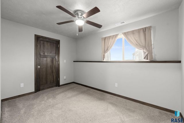 9320 W Colton St Street, Sioux Falls, SD 57106